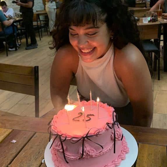 Mirella's avatar