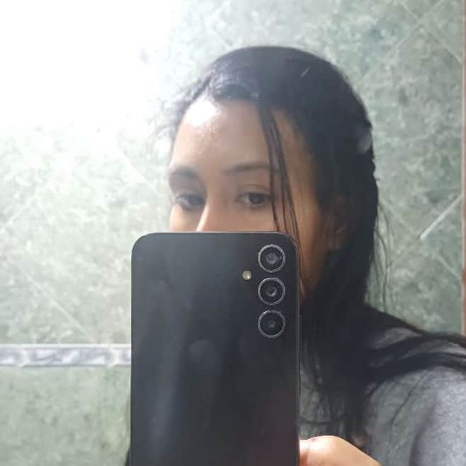 Ingrid mic's avatar