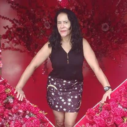Luciana's avatar