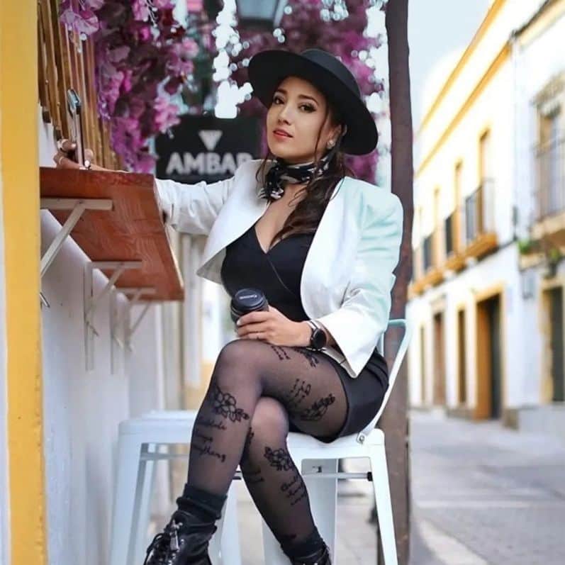 Lhia Farfalla's avatar