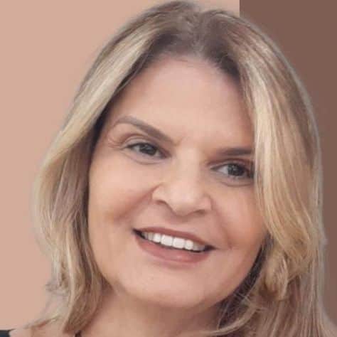 Patrícia's avatar