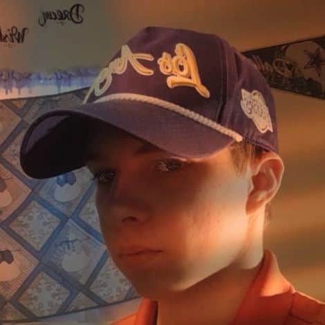 Andrew's avatar