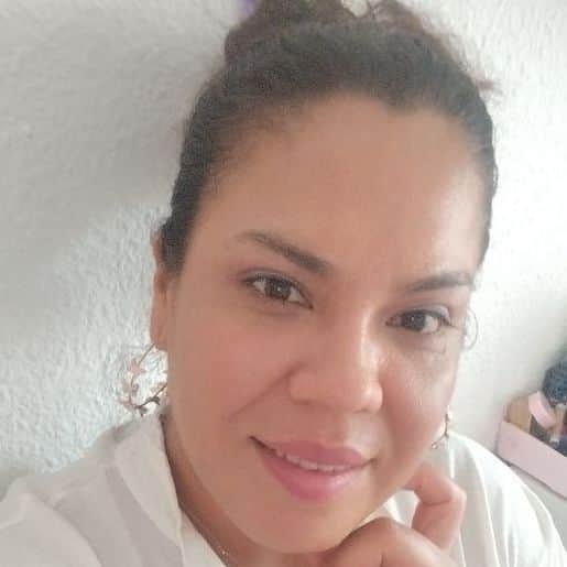 Lesly's avatar